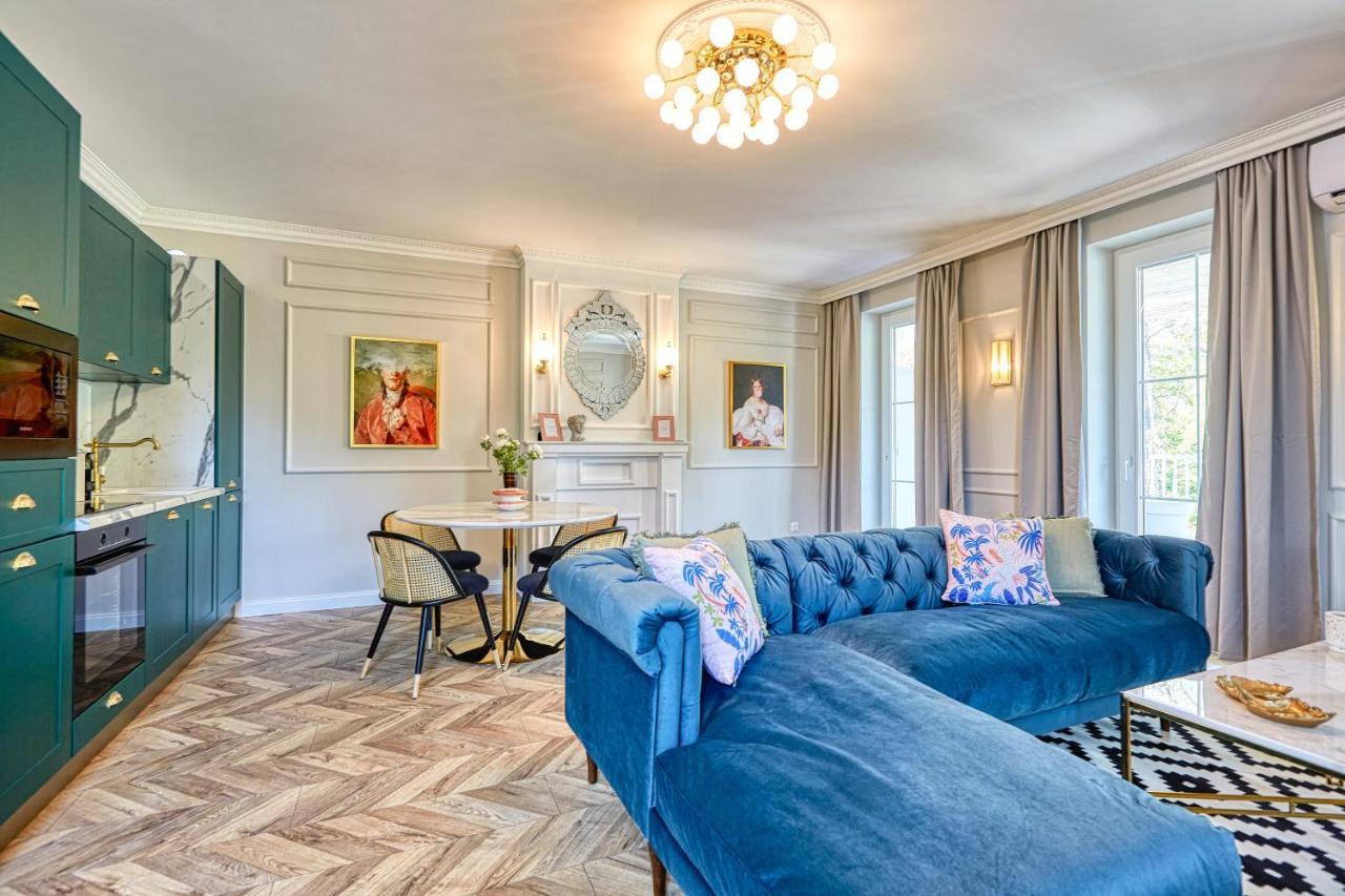 The Doors Luxury Apartment Mosonmagyaróvár Extérieur photo