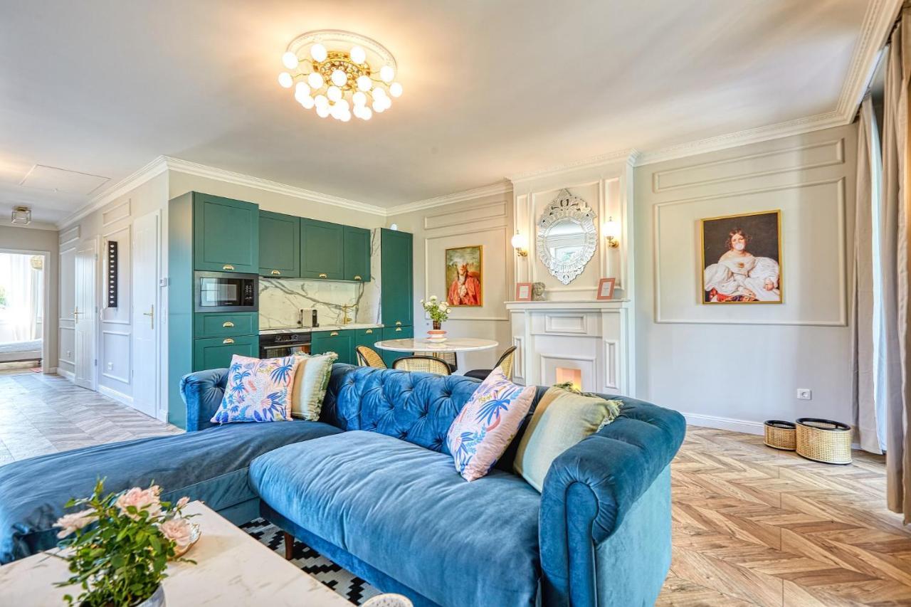 The Doors Luxury Apartment Mosonmagyaróvár Extérieur photo