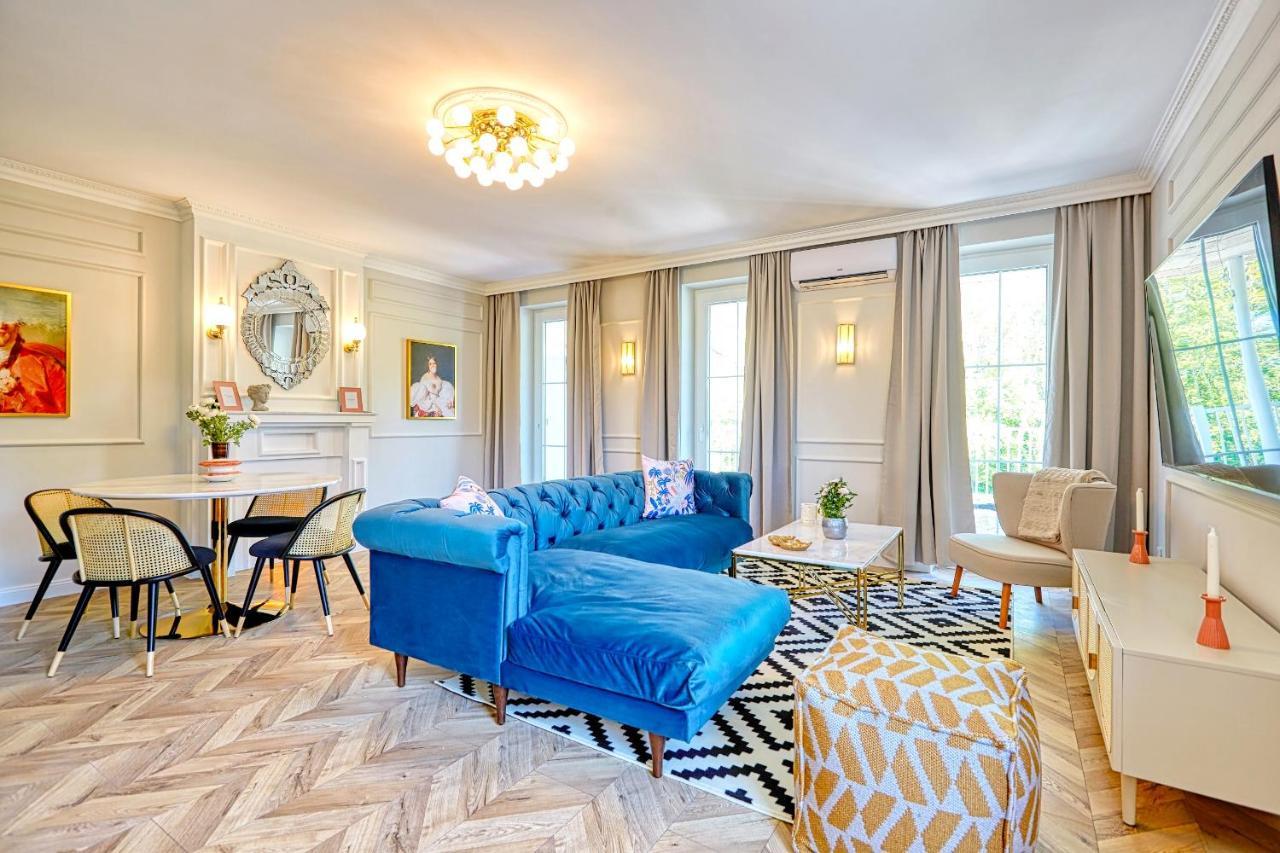 The Doors Luxury Apartment Mosonmagyaróvár Extérieur photo