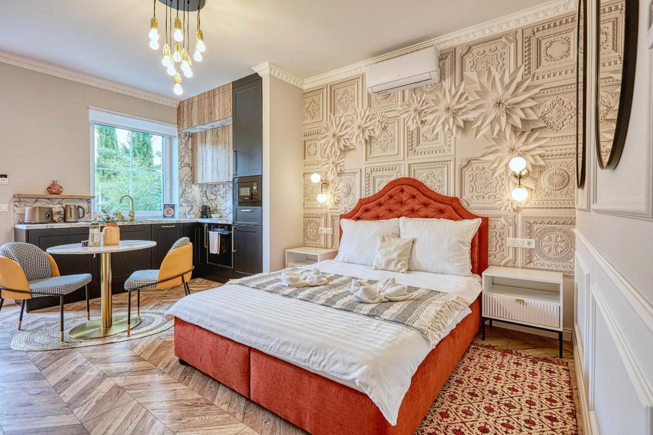 The Doors Luxury Apartment Mosonmagyaróvár Extérieur photo